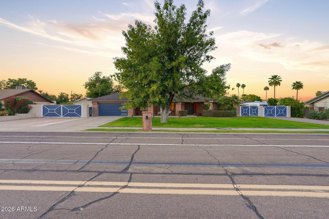 54 W Carver Rd., Tempe, AZ 85284