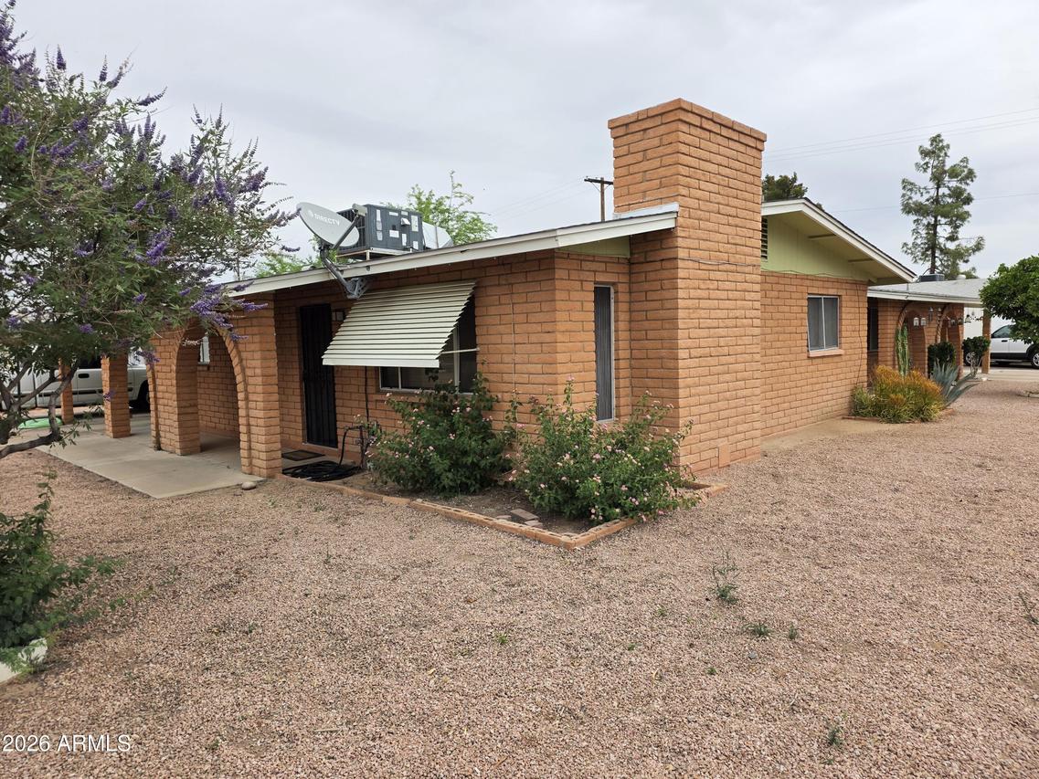 1121 N Wedgewood Cir., Mesa, AZ 85203