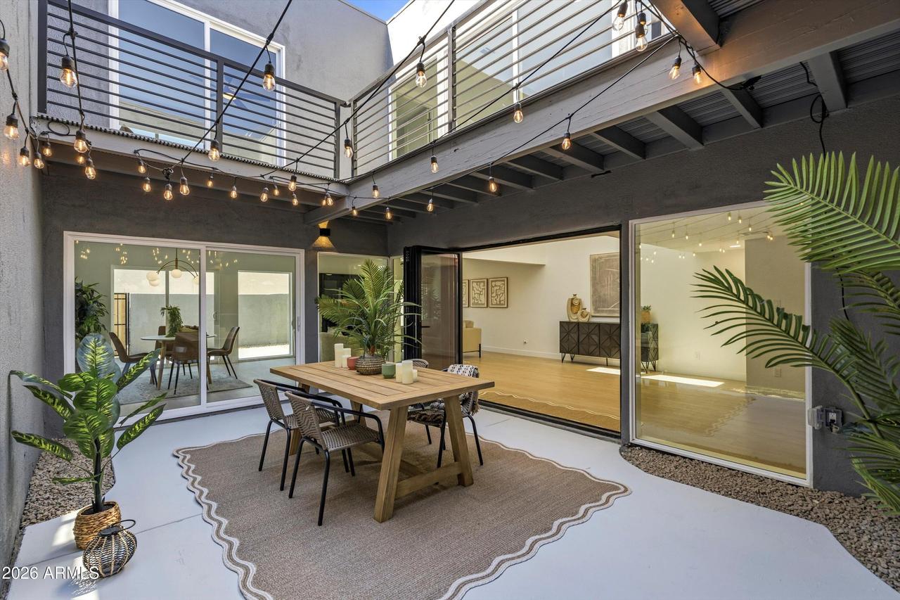 2323 E Evans Dr., Phoenix, AZ 85022