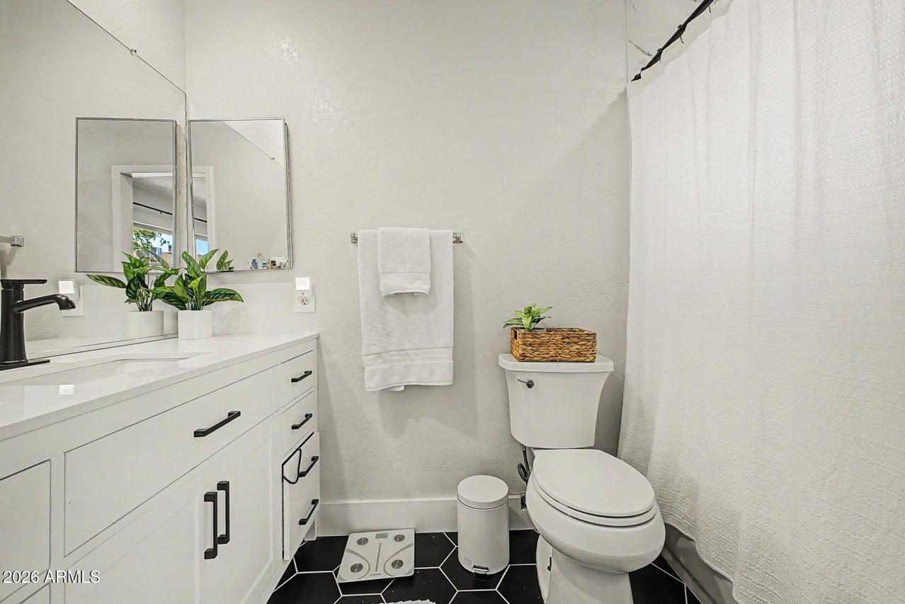 10118 W Medlock Ave., Glendale, AZ 85307