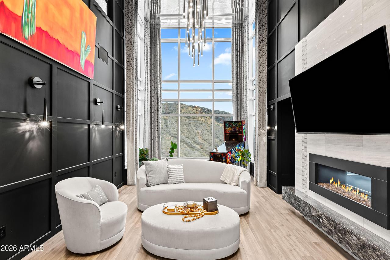 140 E Rio Salado Pkwy. #1201, Tempe, AZ 85281