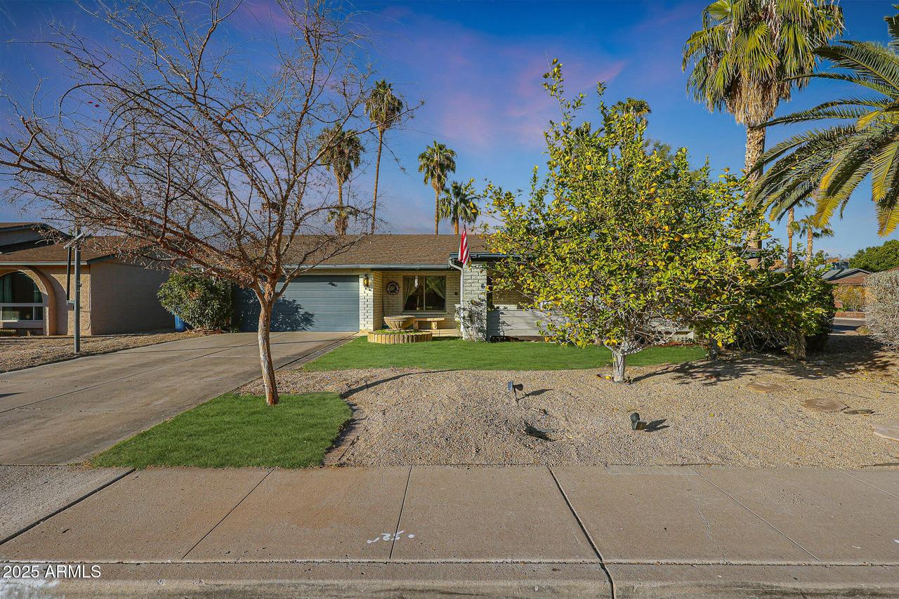 556 W Kiva Ave., Mesa, AZ 85210