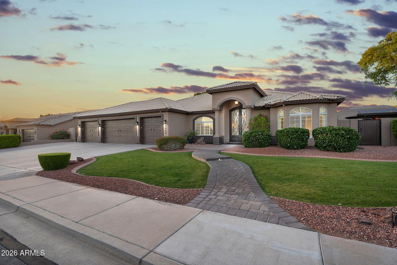 6862 E Mallory St., Mesa, AZ 85207