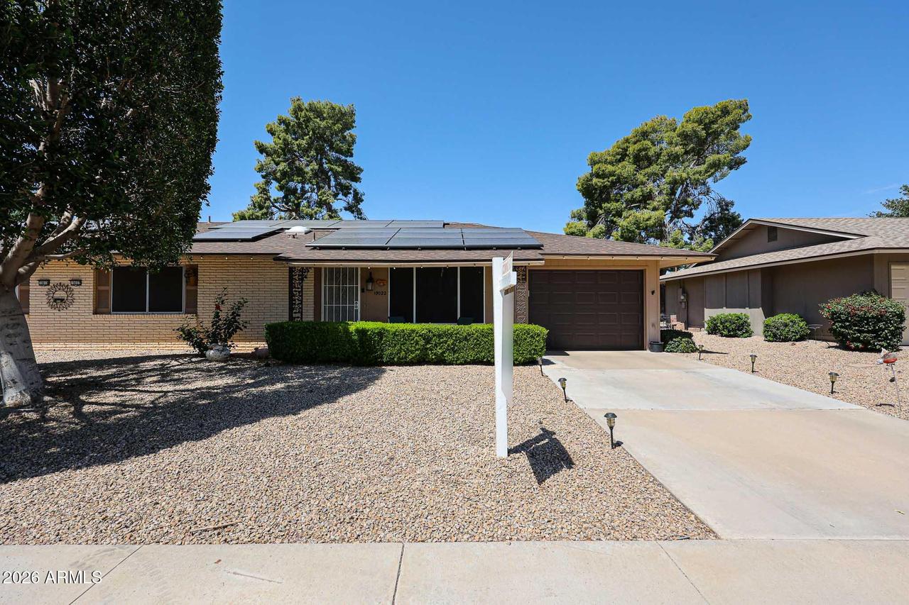 19022 N Lakeforest Dr., Sun City, AZ 85373