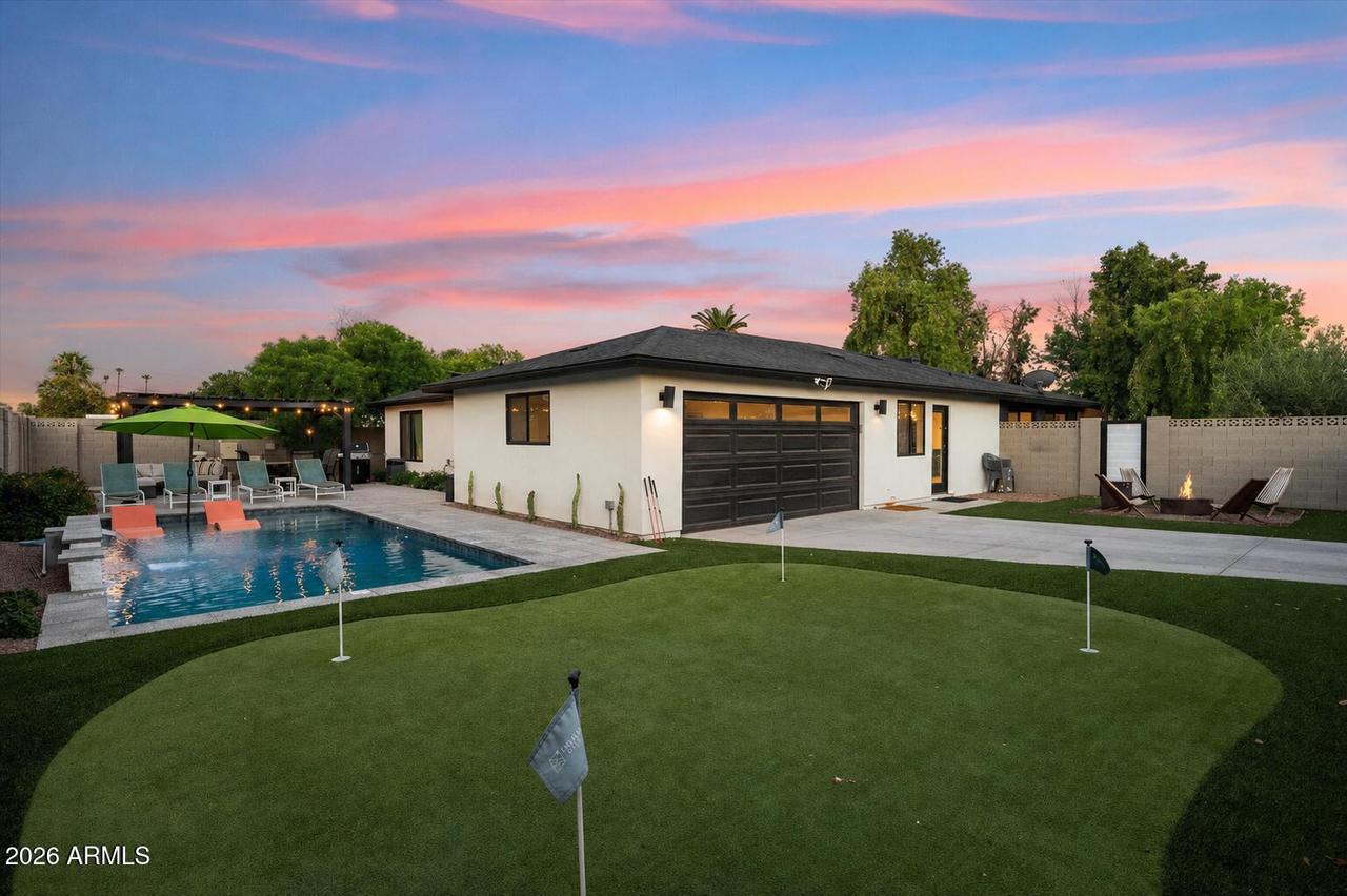 3802 E Piccadilly Rd., Phoenix, AZ 85018