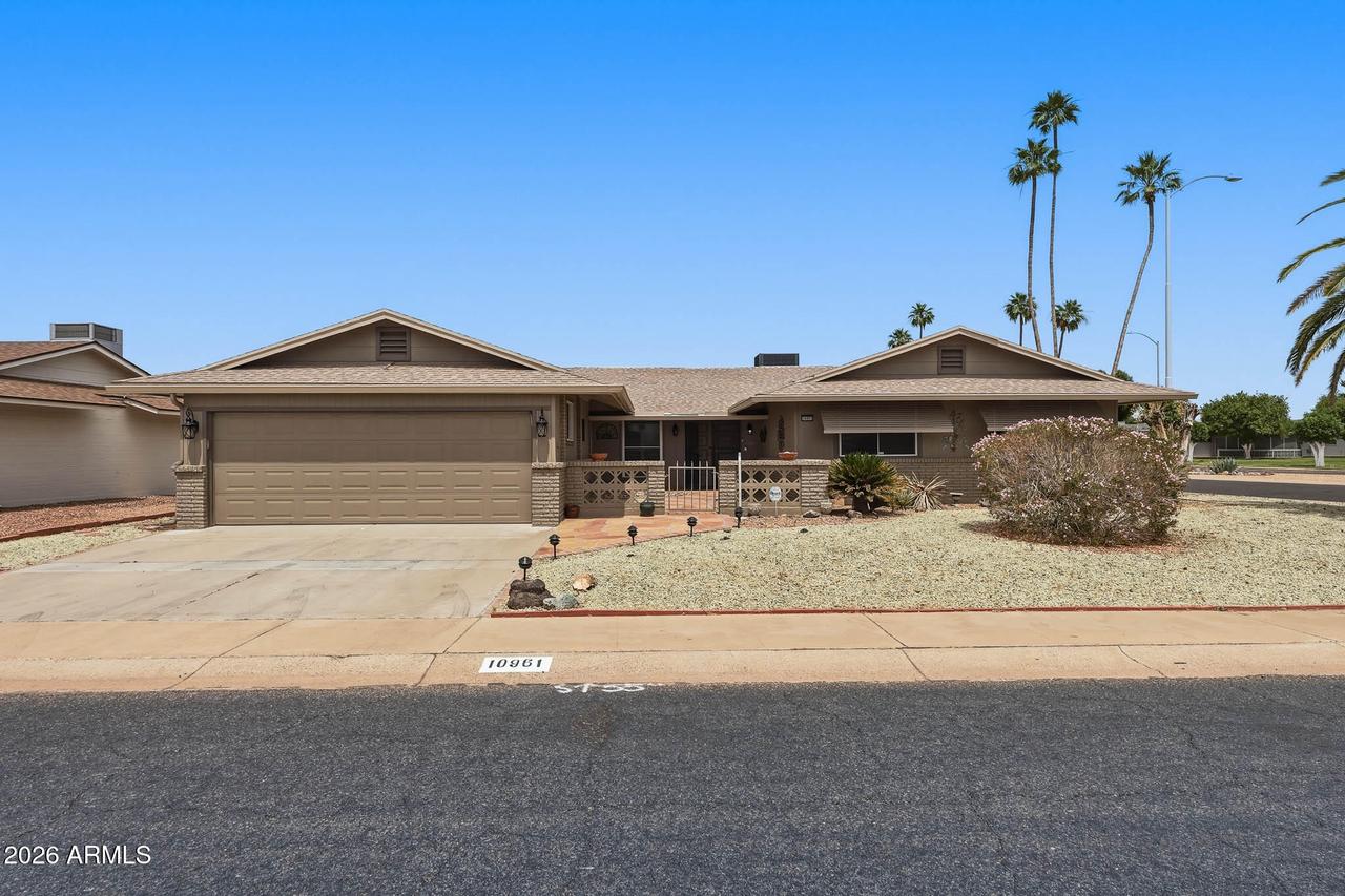 10961 W Tropicana Cir., Sun City, AZ 85351