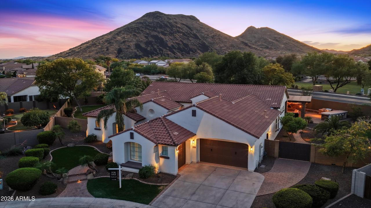 4950 W Lariat Ln., Phoenix, AZ 85083