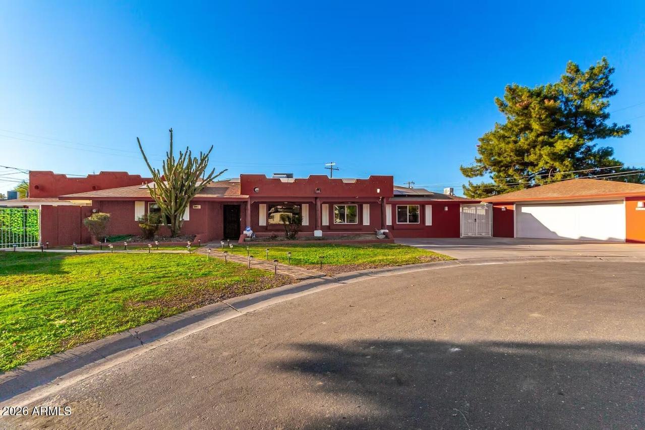 490 N Vine St., Chandler, AZ 85225