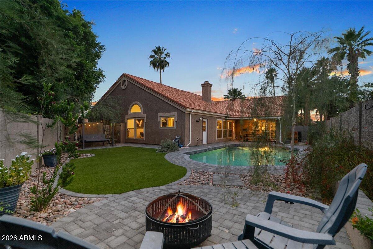 3910 E Hiddenview Dr., Phoenix, AZ 85048