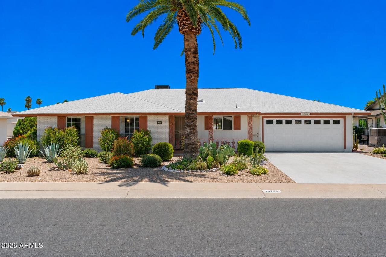 14225 N Mcphee Dr., Sun City, AZ 85351