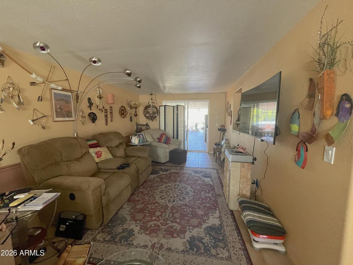 311 S Piedra Negra Dr., Queen Valley, AZ 85118
