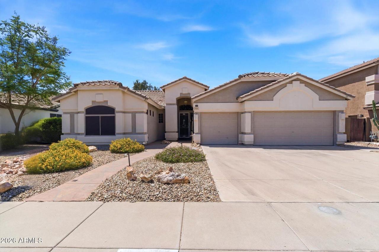 7001 W Lone Cactus Dr., Glendale, AZ 85308