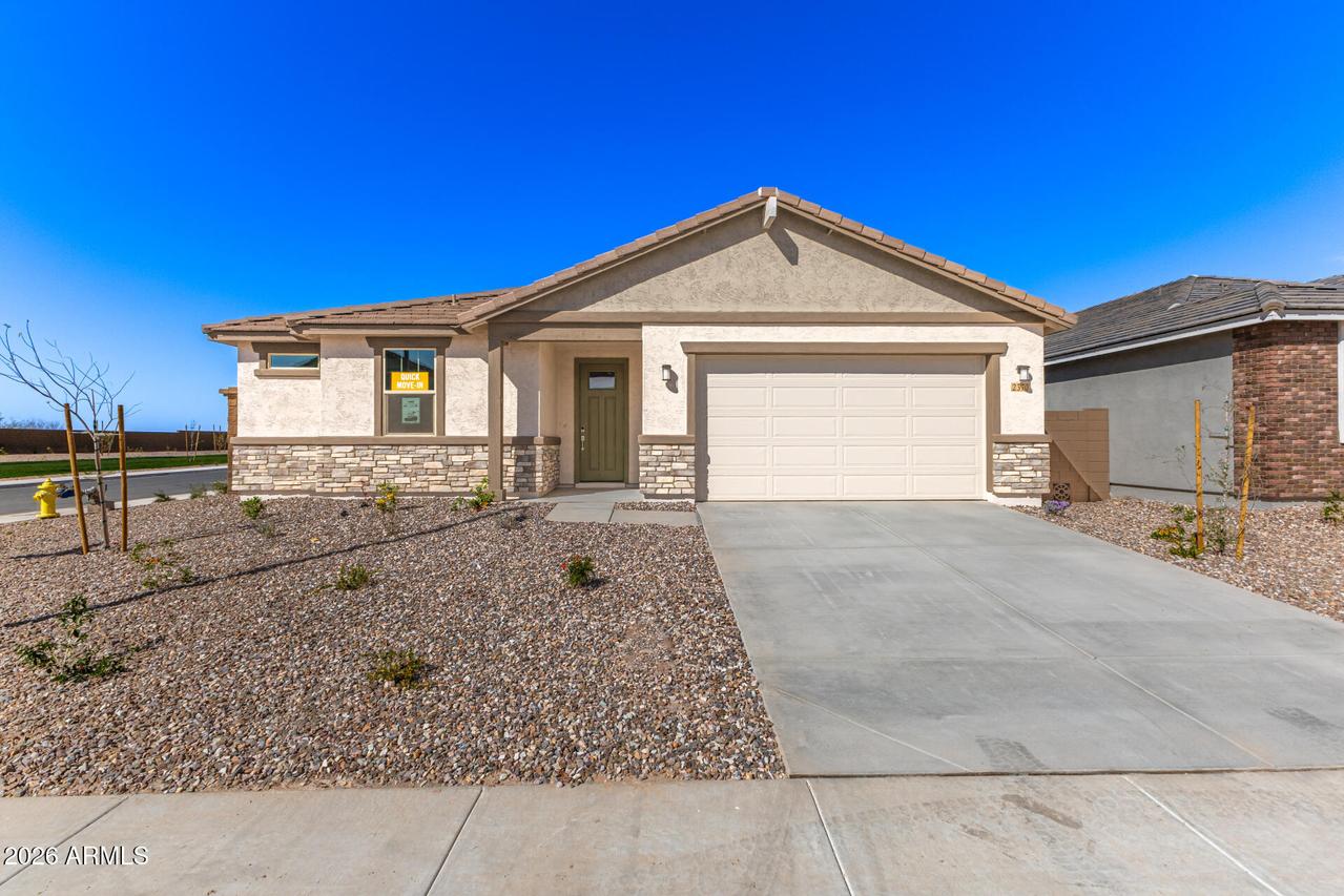 2370 E Dolcetto Dr., San Tan Valley, AZ 85143