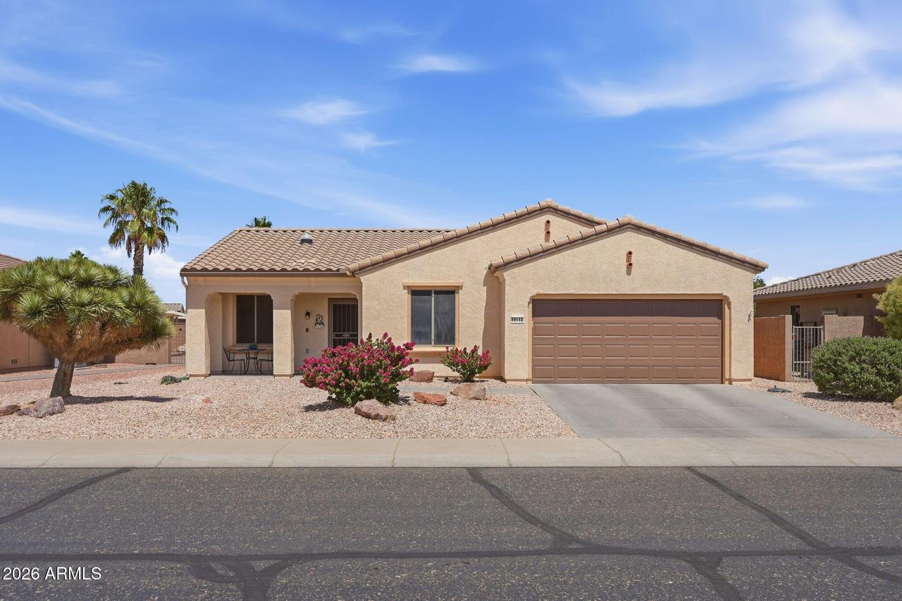 19113 N Hunters Run, Surprise, AZ 85387