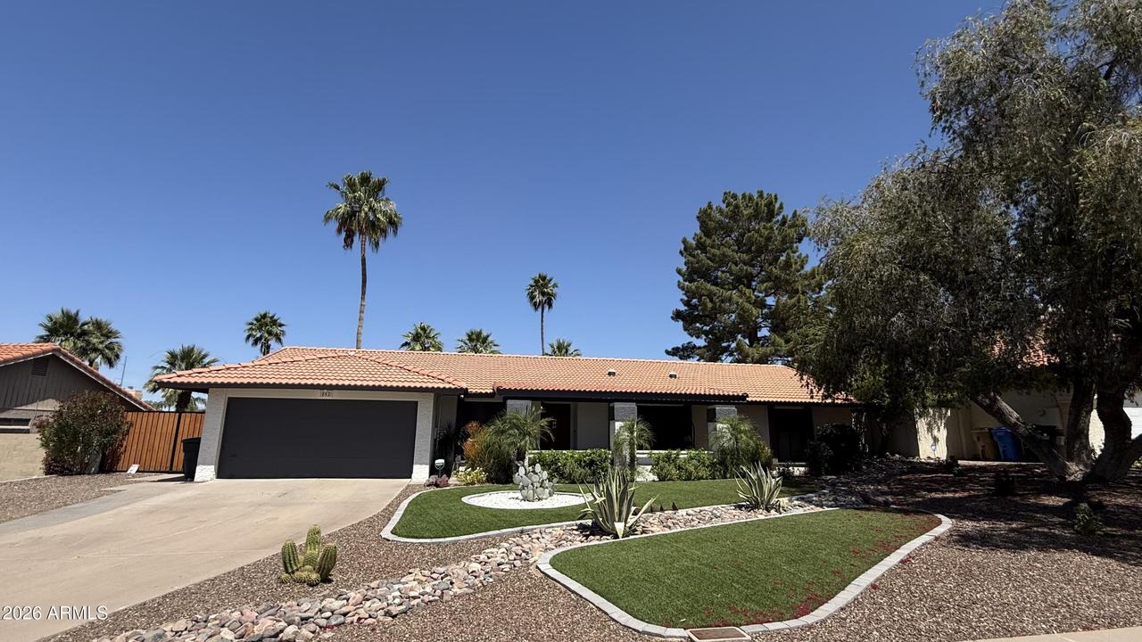 802 E Forest Hills Dr., Phoenix, AZ 85022