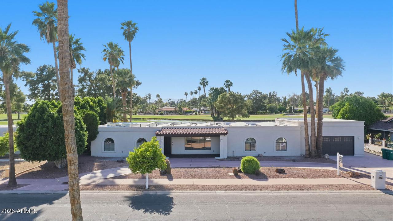 1124 N Villa Nueva Dr., Litchfield Park, AZ 85340