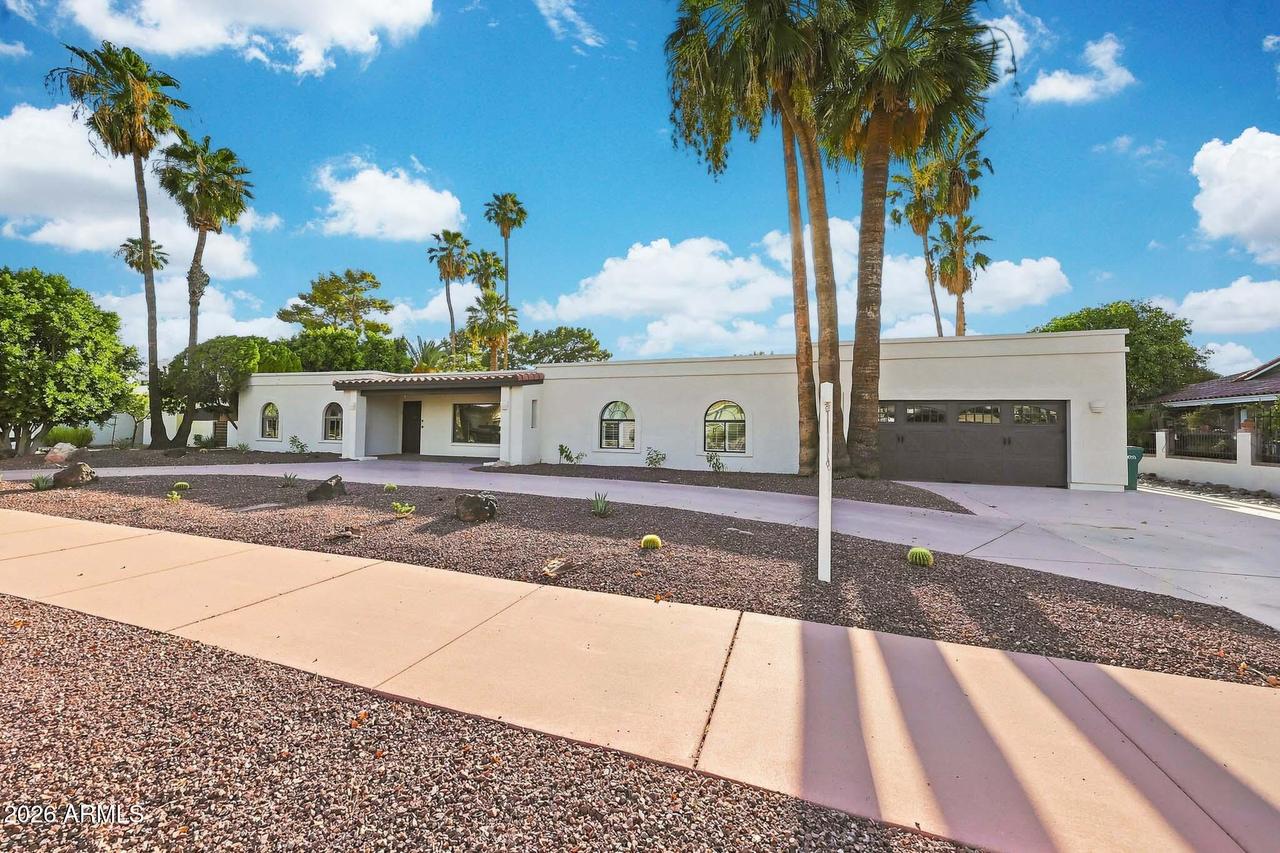 1124 N Villa Nueva Dr., Litchfield Park, AZ 85340