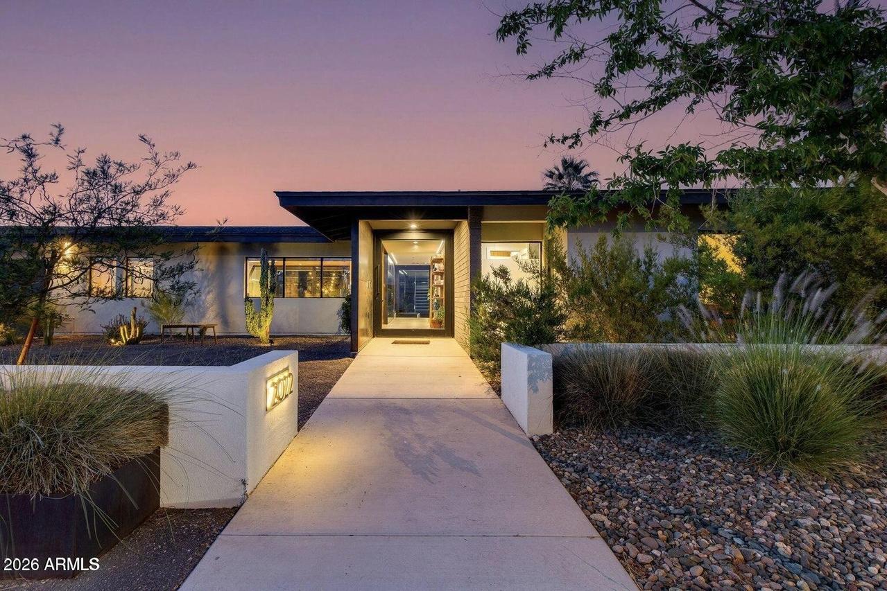 2022 E Gardenia Ave., Phoenix, AZ 85020
