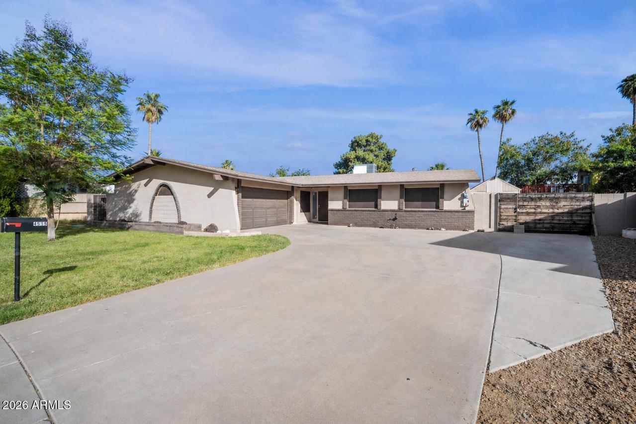 4515 W Shaw Butte Dr., Glendale, AZ 85304