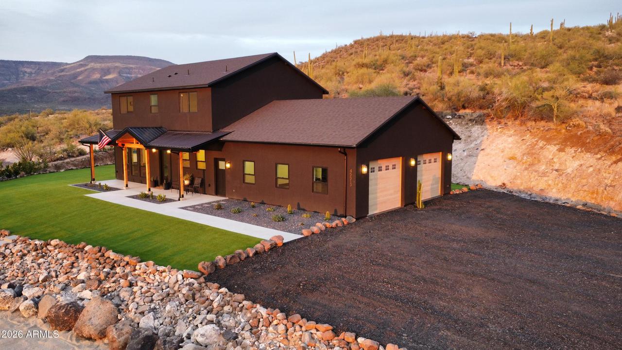 45513 N 23rd Pl., New River, AZ 85087