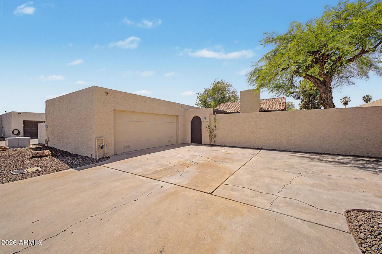 2119 E Alameda Dr., Tempe, AZ 85282