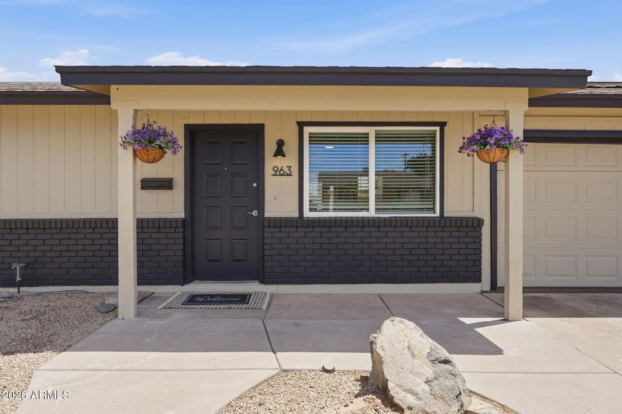 963 W Hillview St., Mesa, AZ 85201