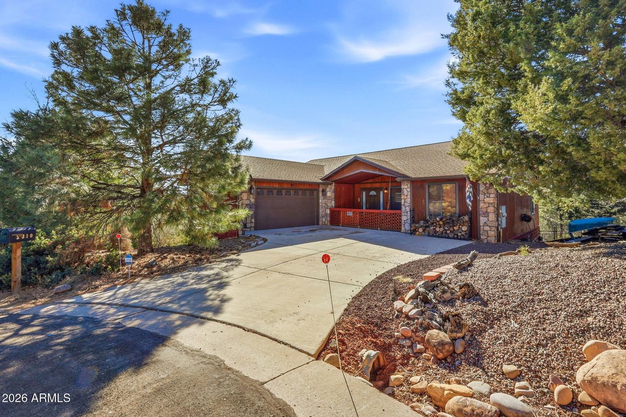 2310 Evergreen Ln., Show Low, AZ 85901