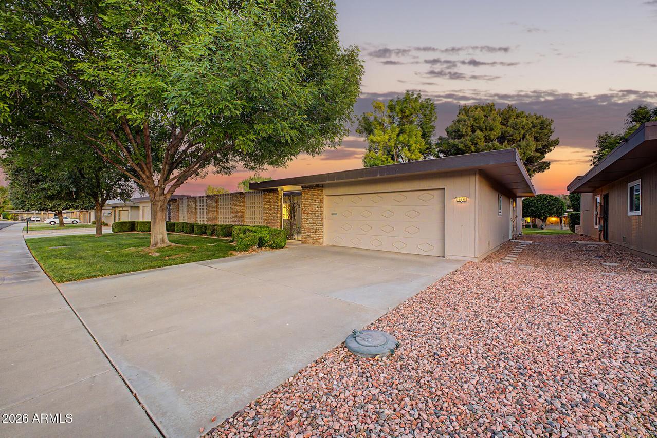10345 W Garnette Dr., Sun City, AZ 85373