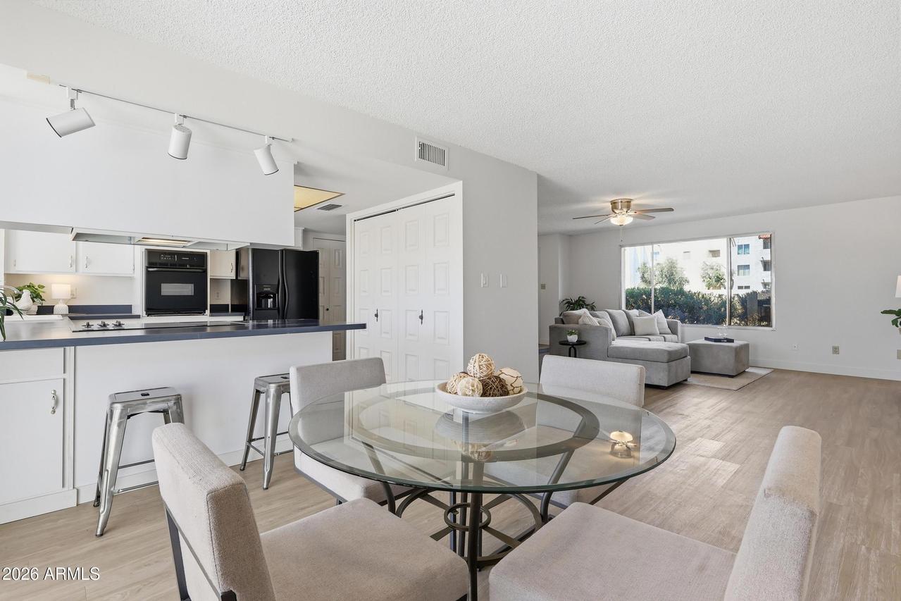 4713 W Northern Ave., Glendale, AZ 85301
