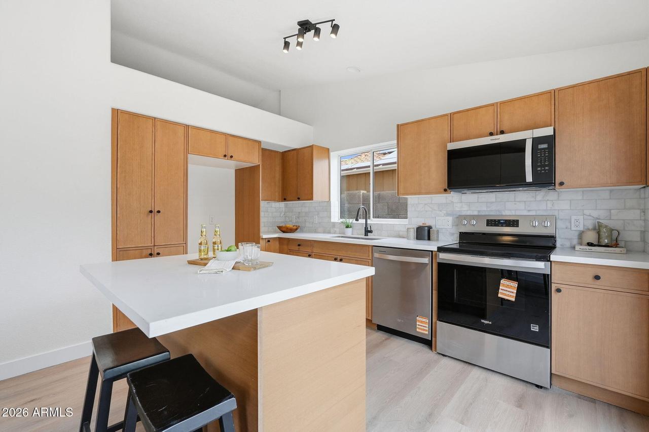 9235 W John Cabot Rd., Peoria, AZ 85382