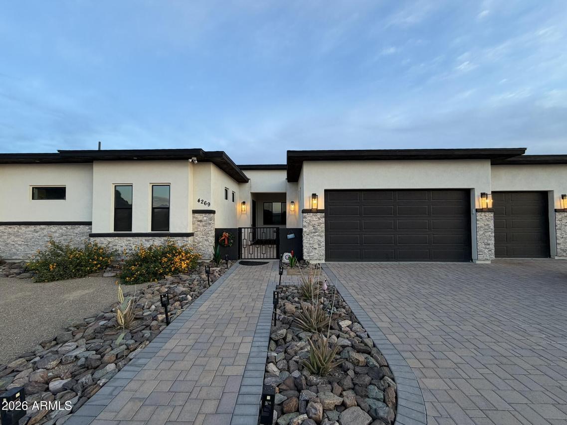 4269 E 4th Ave., Apache Junction, AZ 85119