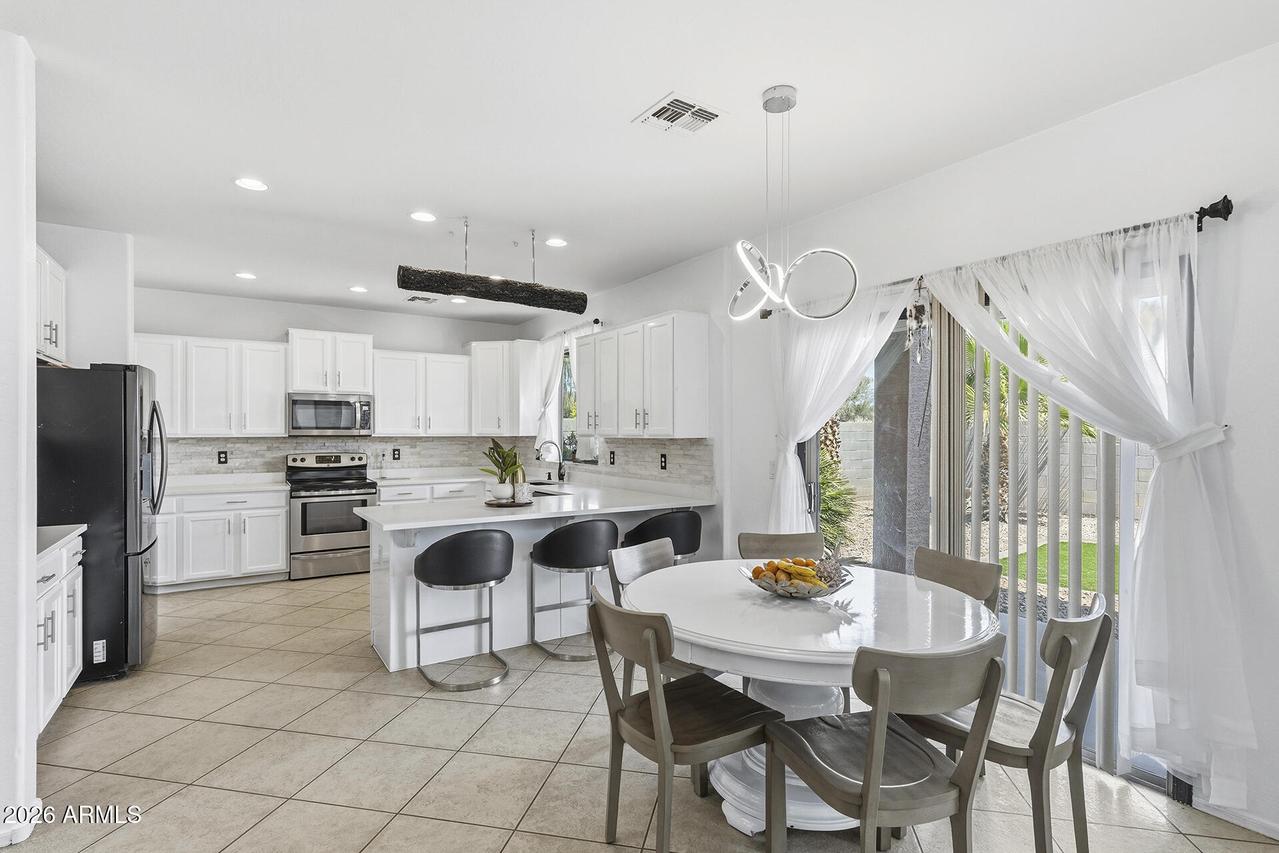 43266 W Lindgren Dr., Maricopa, AZ 85138