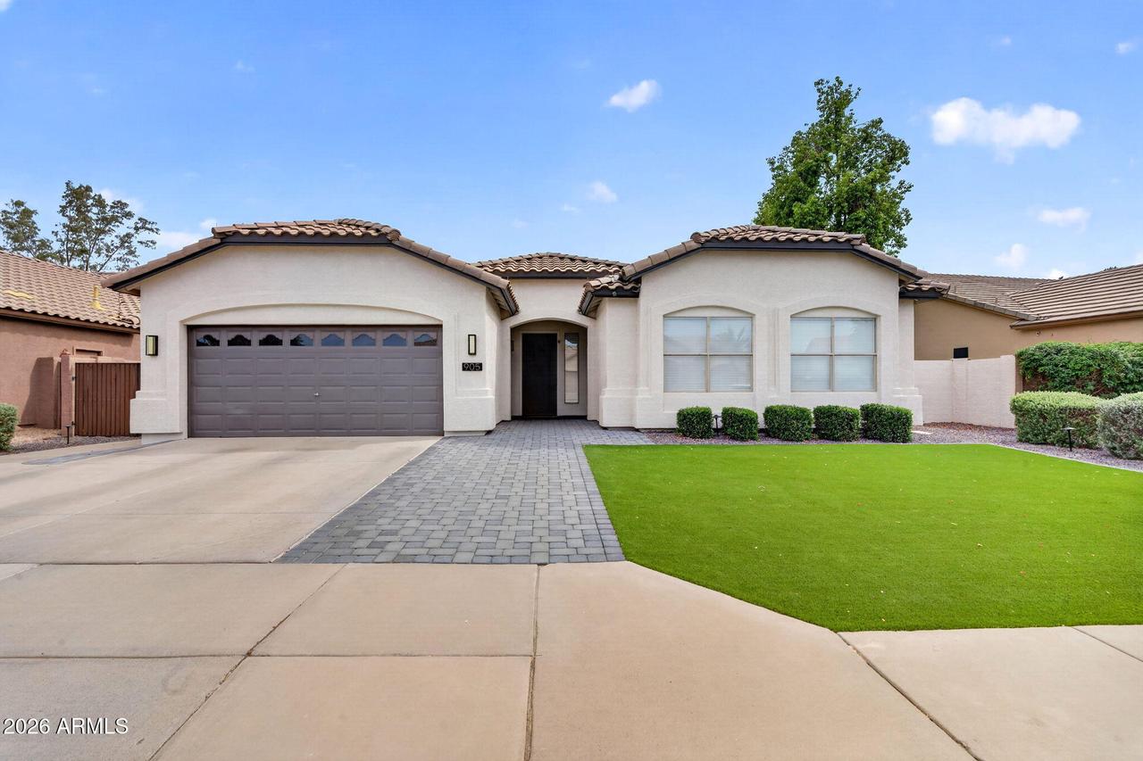 905 W Beechnut Dr., Chandler, AZ 85248