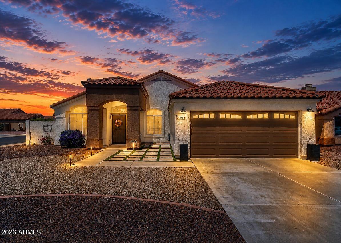 9242 W Saint John Rd., Peoria, AZ 85382