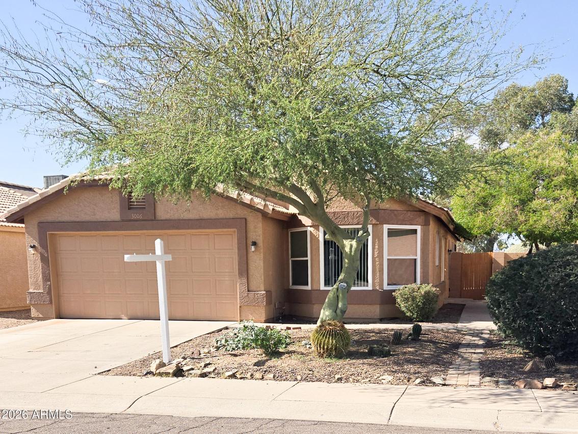 3006 E Kerry Ln., Phoenix, AZ 85050