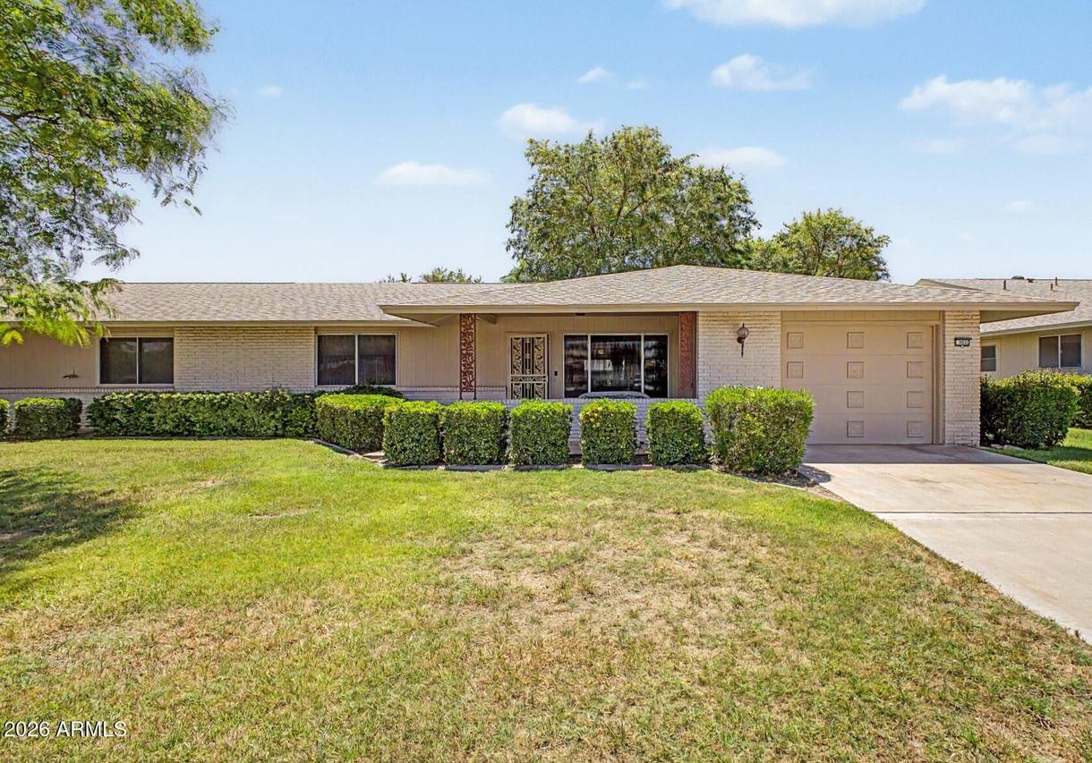 9933 W Pleasant Valley Rd., Sun City, AZ 85351