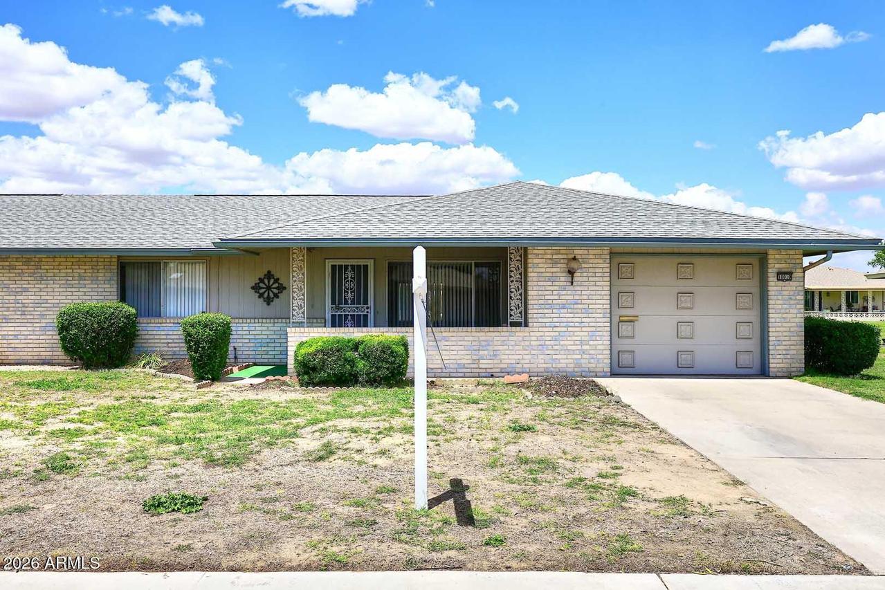 10010 W Sandstone Dr., Sun City, AZ 85351
