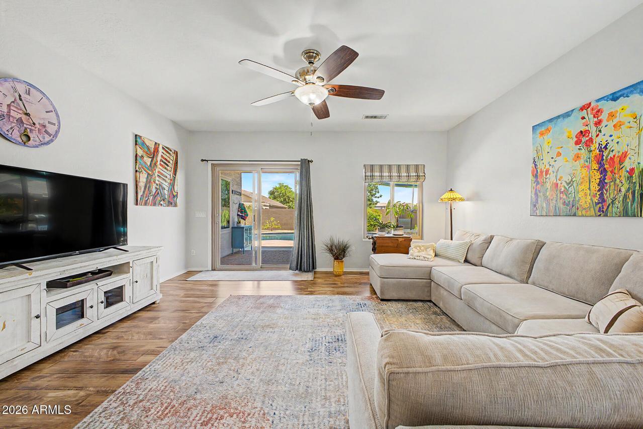 436 E Yellow Wood Ave., San Tan Valley, AZ 85140