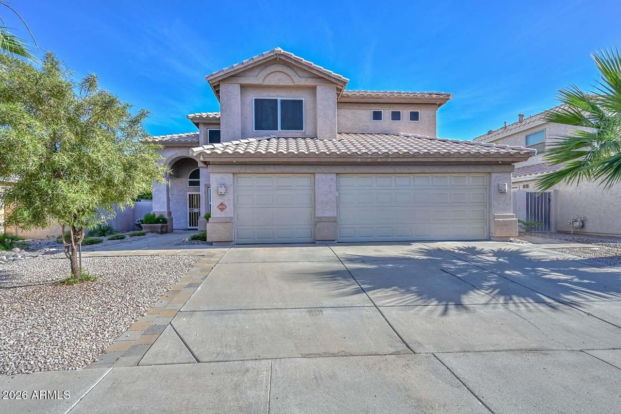 6624 W Louise Dr., Glendale, AZ 85310