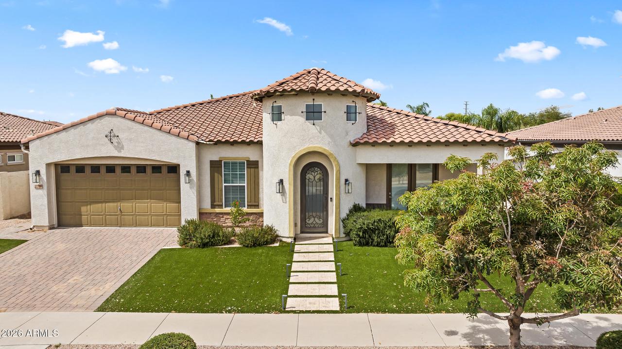 22366 E Sentiero Dr., Queen Creek, AZ 85142