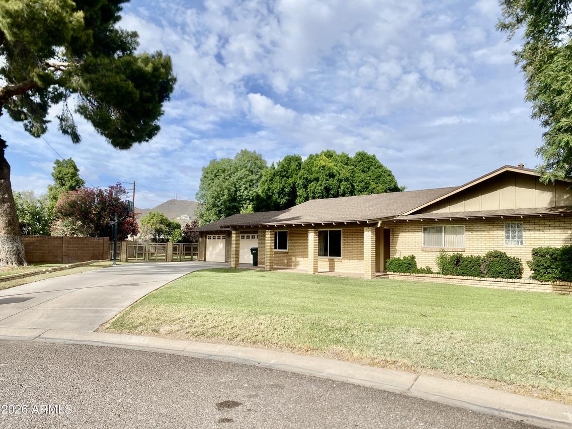9021 N 13th Ave., Phoenix, AZ 85021