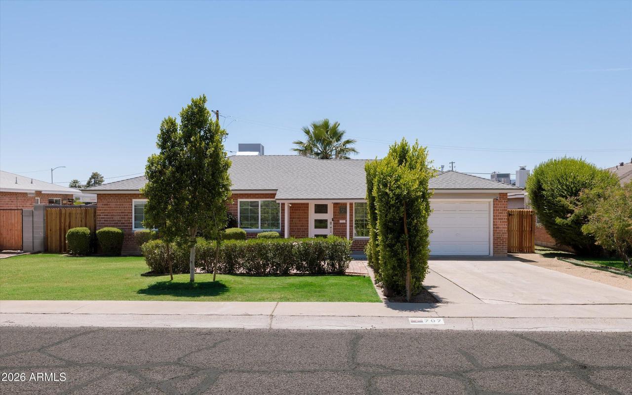 707 W Luke Ave., Phoenix, AZ 85013