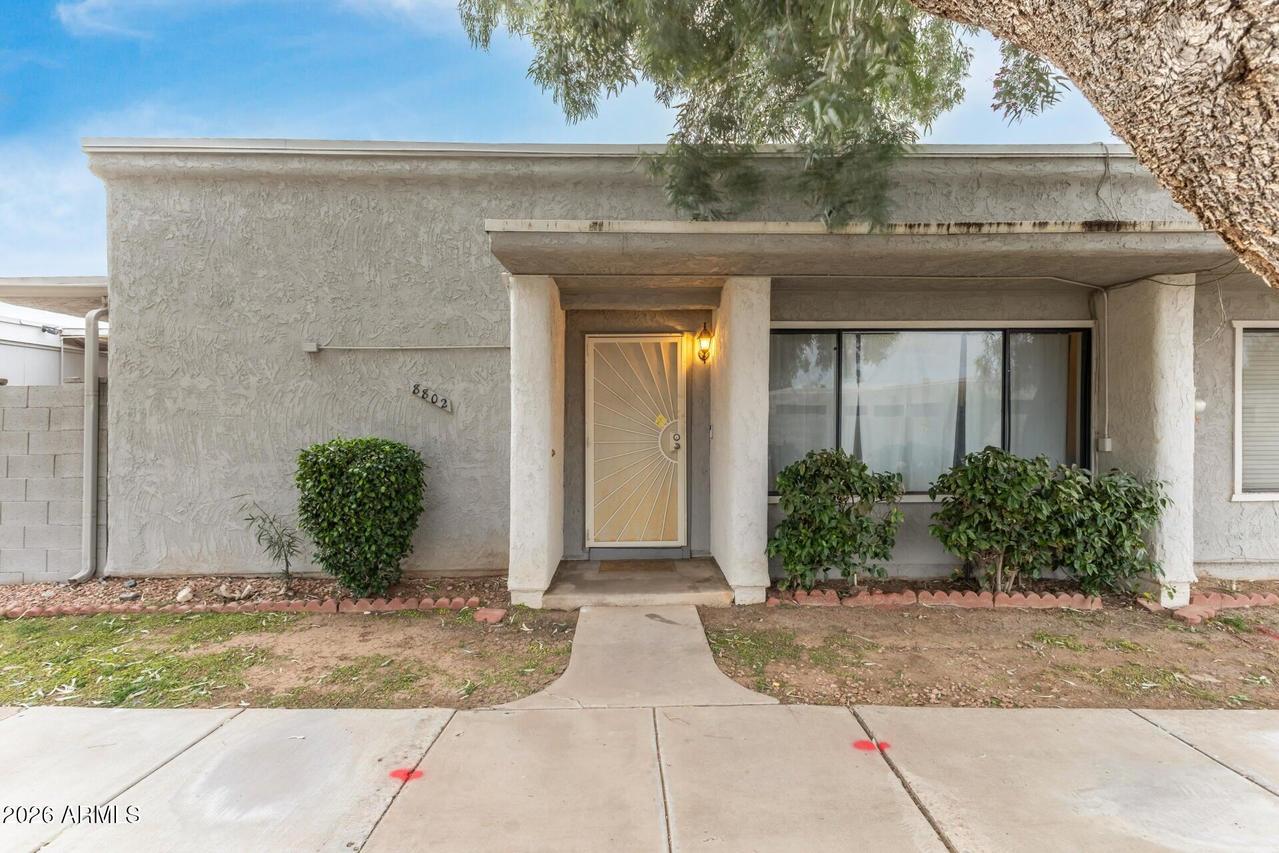 8802 N New World Dr., Glendale, AZ 85302