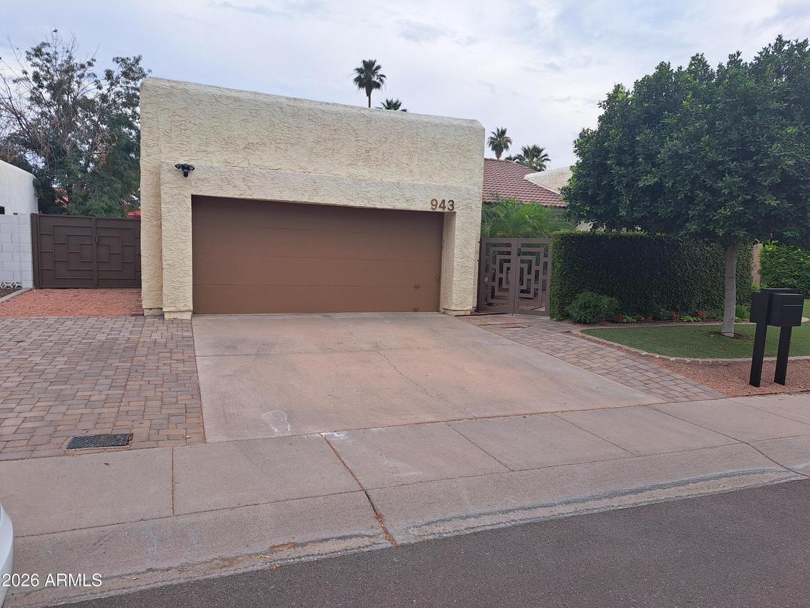 943 E Eveningstar Ln., Tempe, AZ 85283