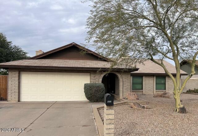 5220 W Beverly Ln., Glendale, AZ 85306