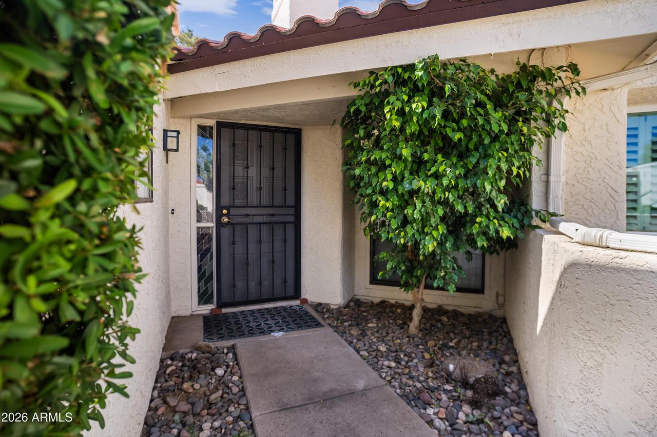 805 E Corte Oro St., Phoenix, AZ 85020