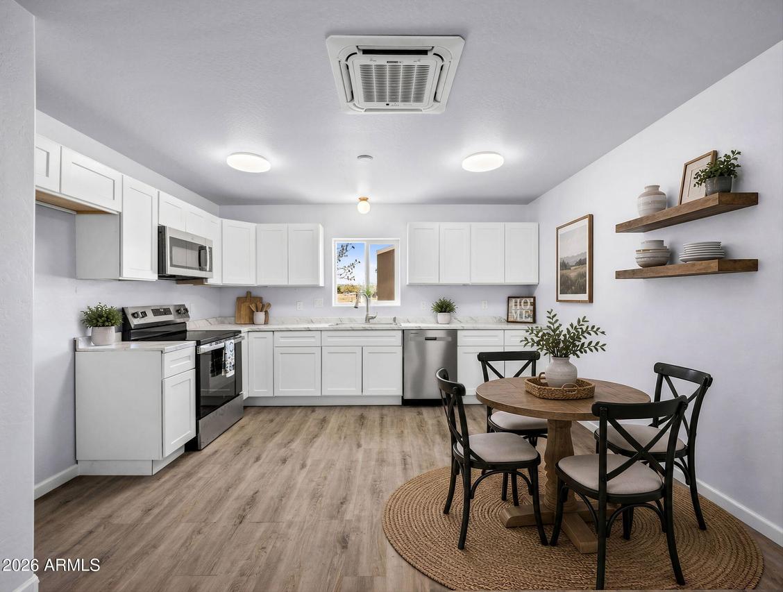18278 S Frontier Rd., Peeples Valley, AZ 86332