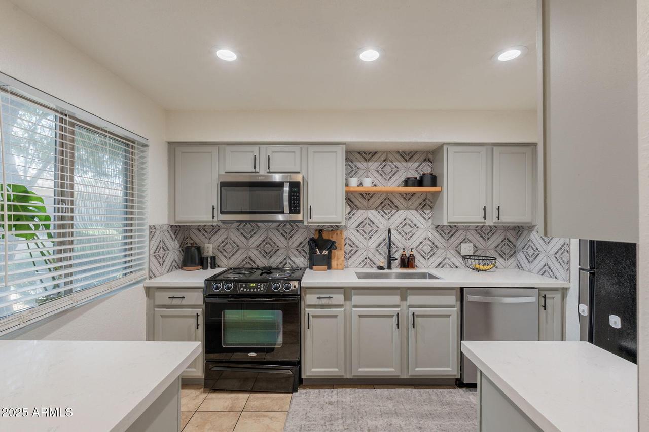 3402 N 32nd St. #163, Phoenix, AZ 85018