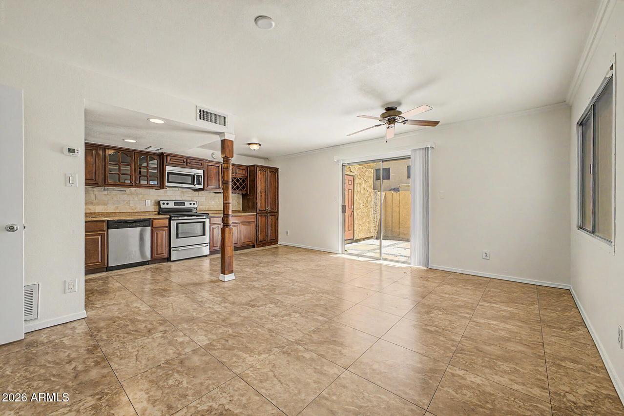 948 S Alma School Rd. #Unit 102, Mesa, AZ 85210