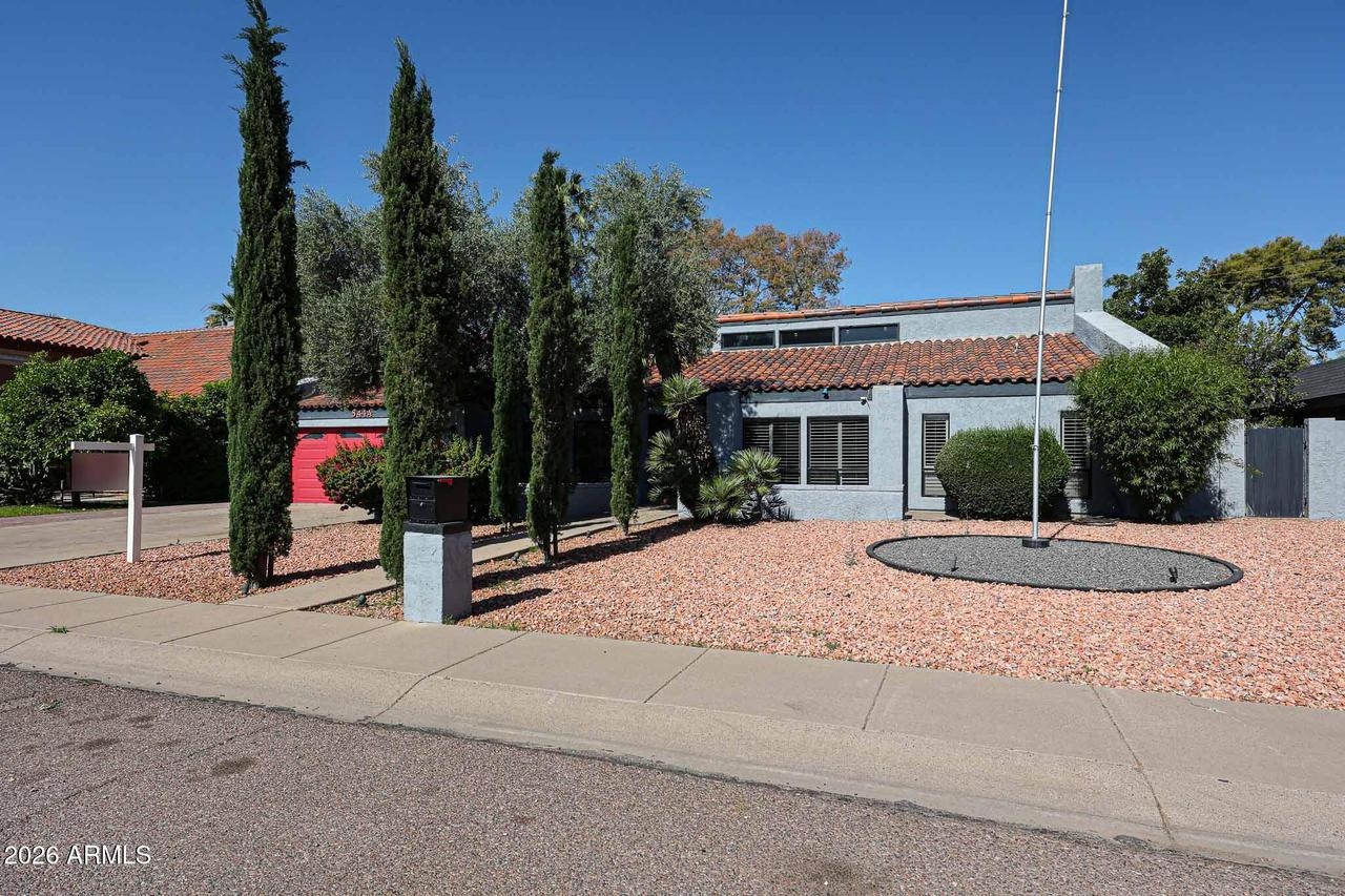 8444 N 7th Ave., Phoenix, AZ 85021